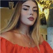 Studente con esperienza nelle scuole elementari e medie